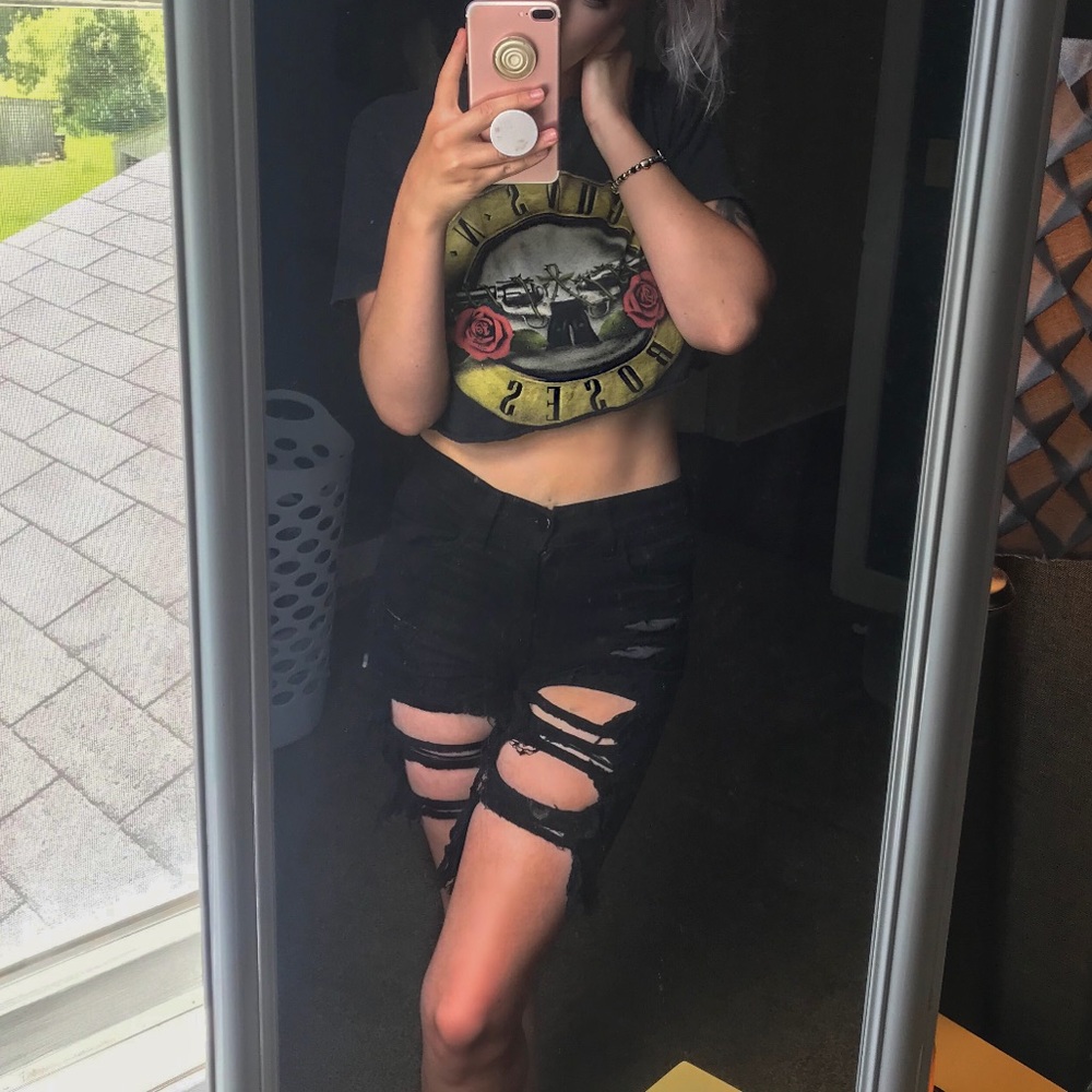 Guns & roses crop top
